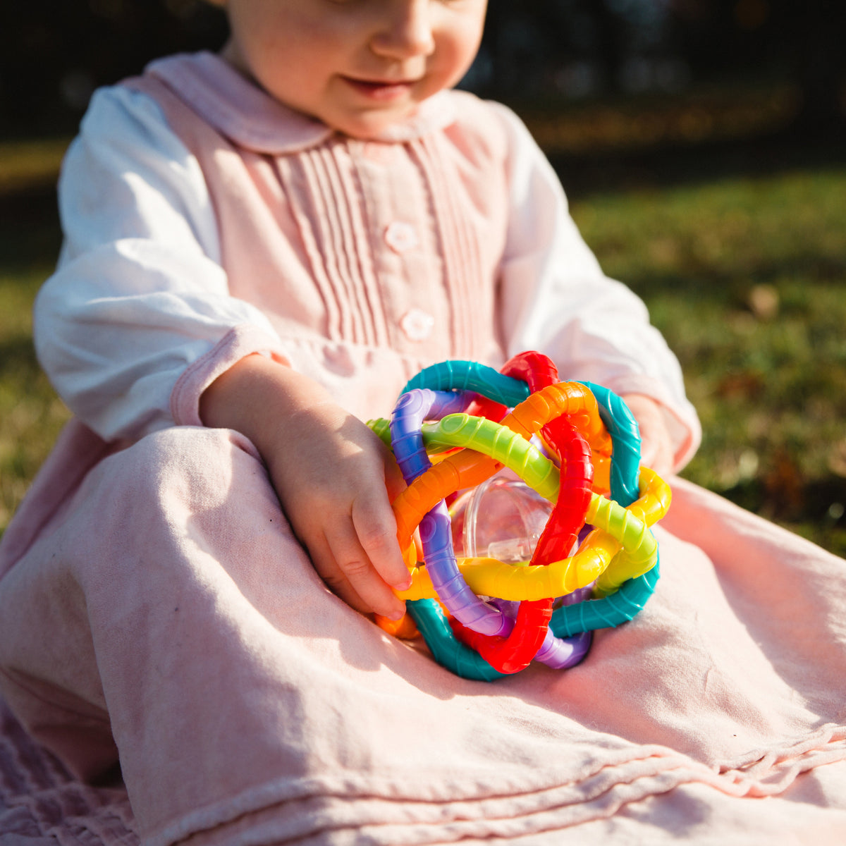 Playgro Aktivitetsboll med bjällra +6m