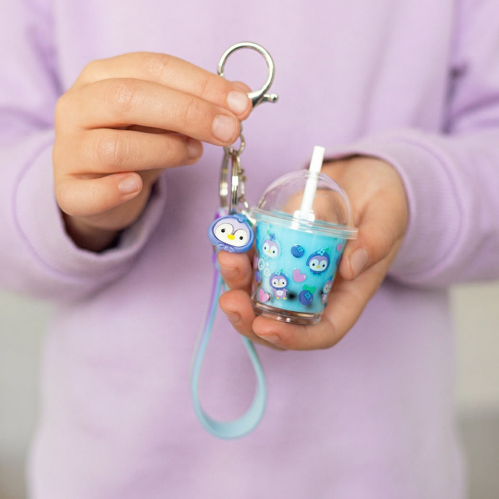 Tiger Tribe Pysselbox Bag Charm Blueberry Bubble Tea – bild 2